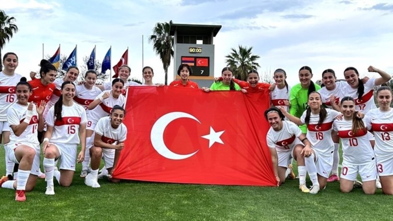 U19 Kadın Futbol Milli Takımından muhteşem zafer!