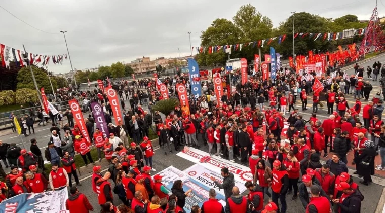 Saraçhane’de 1 Mayıs gerilimi: Taksim’e yürümek isteyenlere gazla müdahale